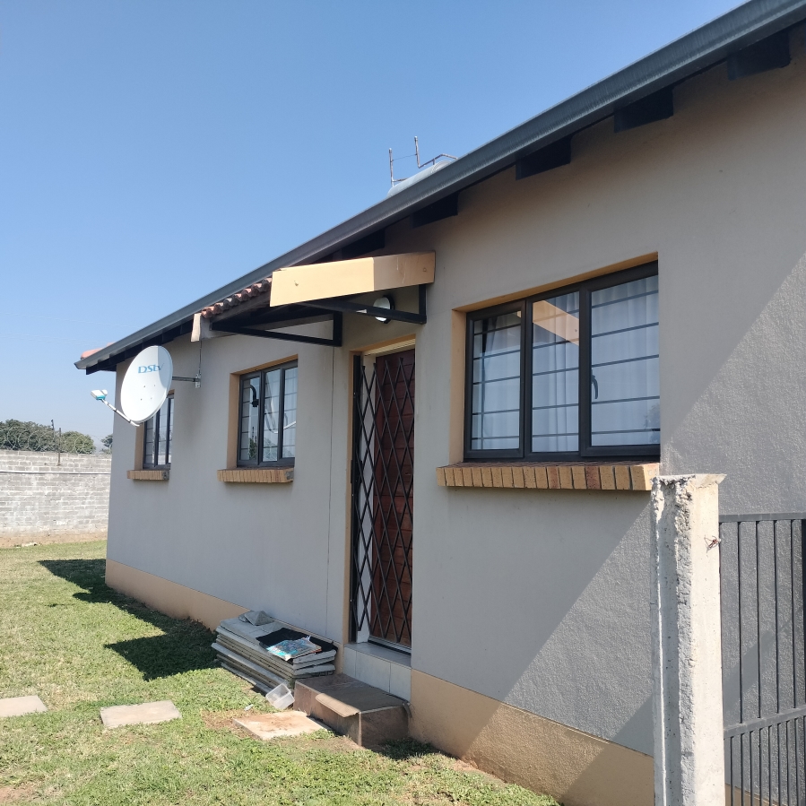 To Let 3 Bedroom Property for Rent in Waterval East North West